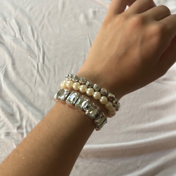 Elegant Bracelet Set - Picture 2 of 2